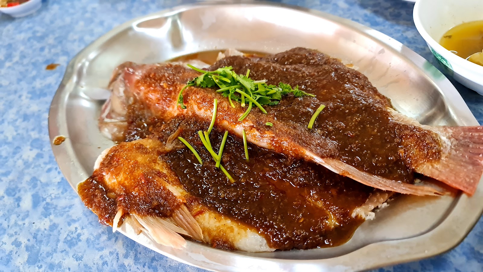 蒜仔焖鱼头 Garlic Stew Fish Head